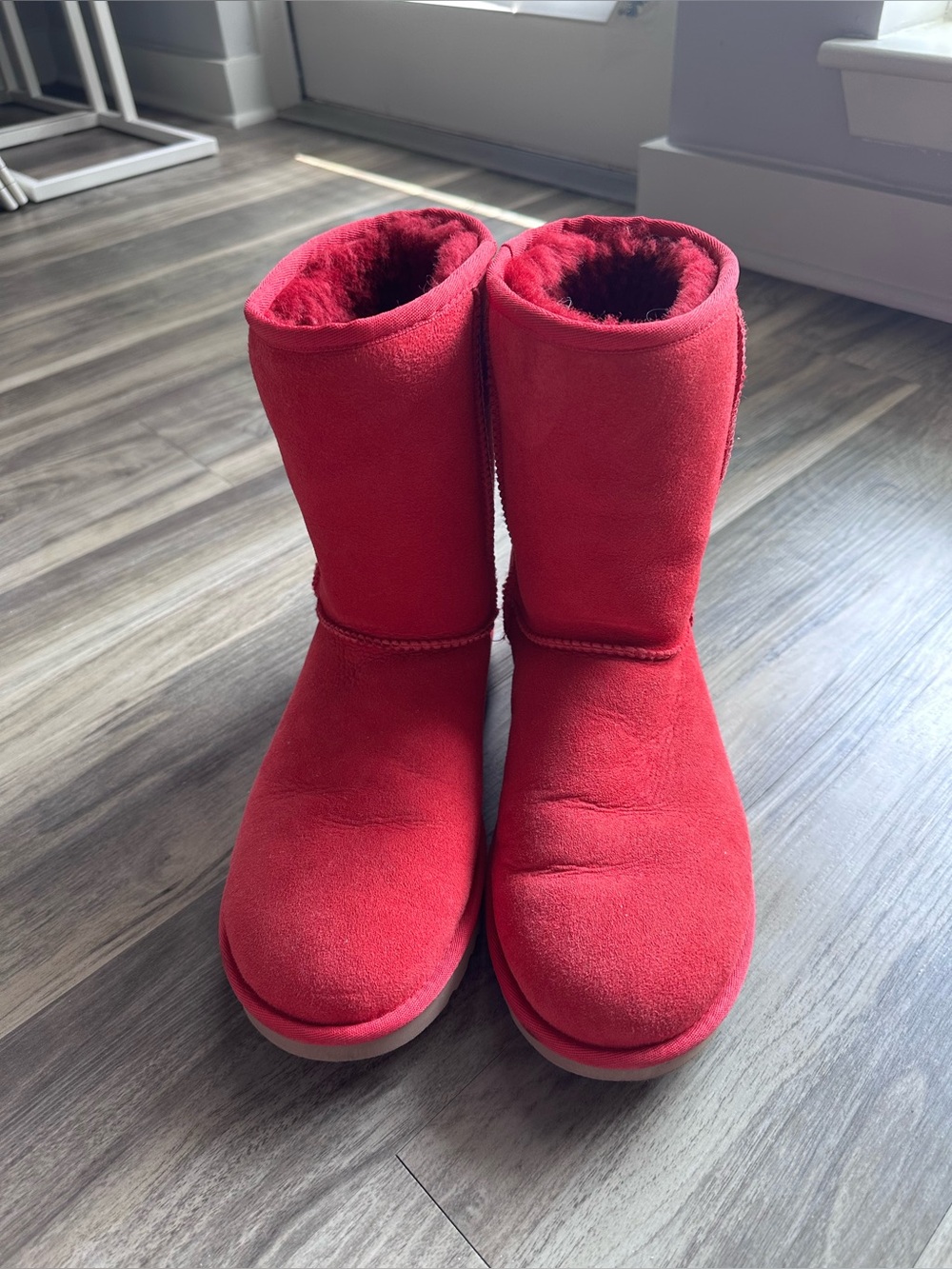 UGG Woman’s Classic Short Boots - Like New